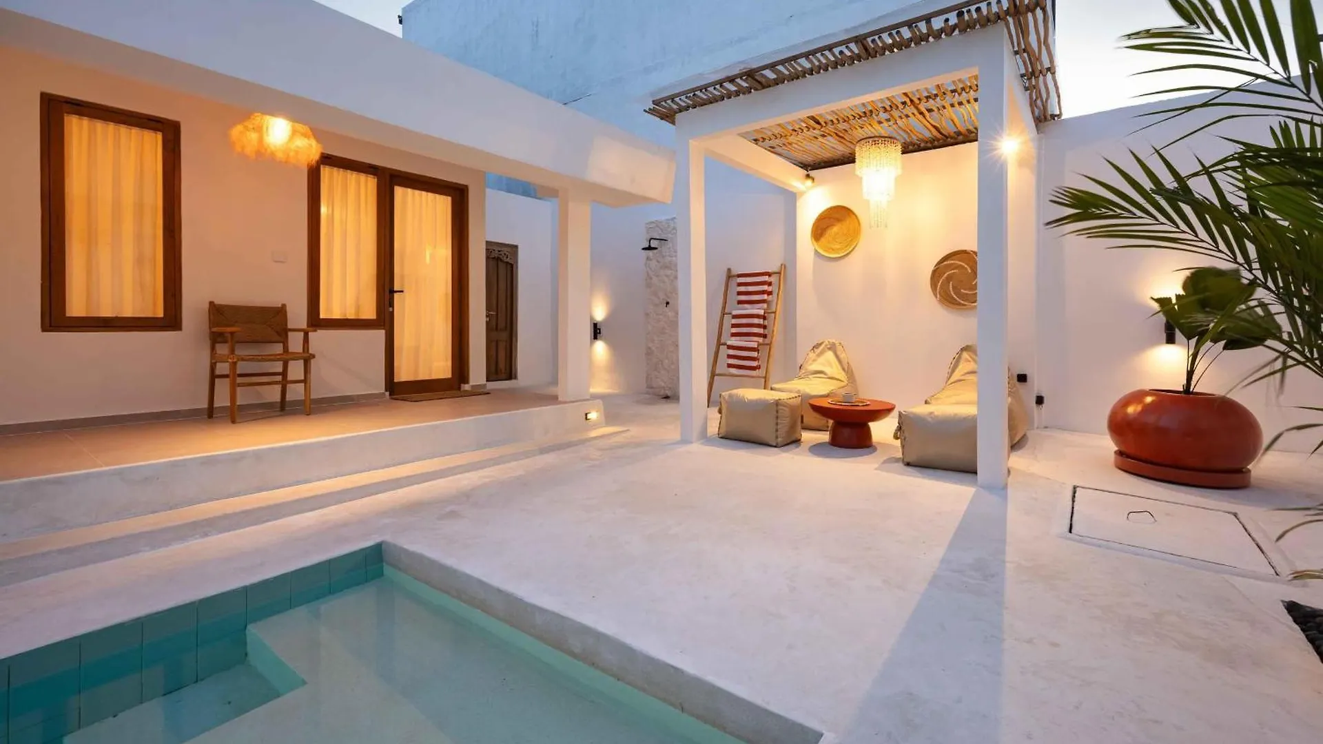 Villa Casa Kokoon - New Bright & Quiet 2Br Mertanadi Seminyak With Private Pool And Parking Indonesia
