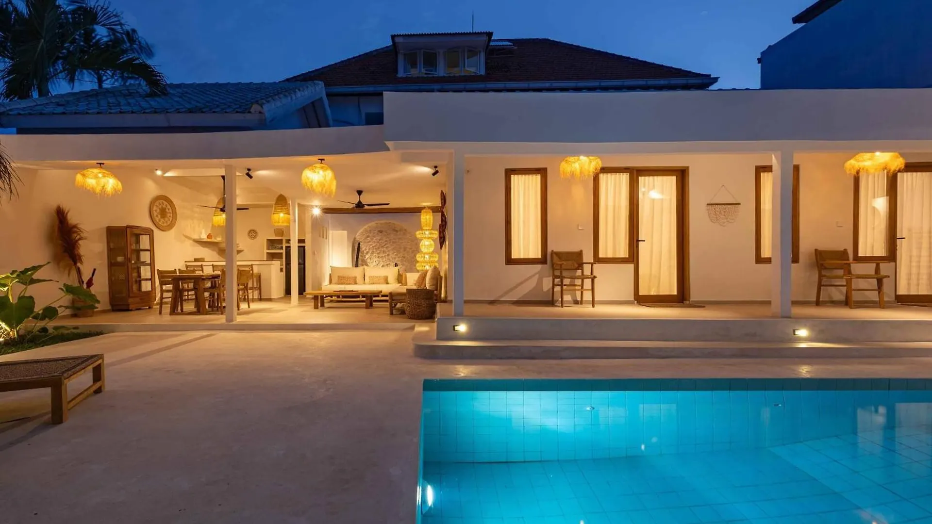 Casa Kokoon - New Bright & Quiet 2Br Mertanadi Seminyak With Private Pool And Parking Villa