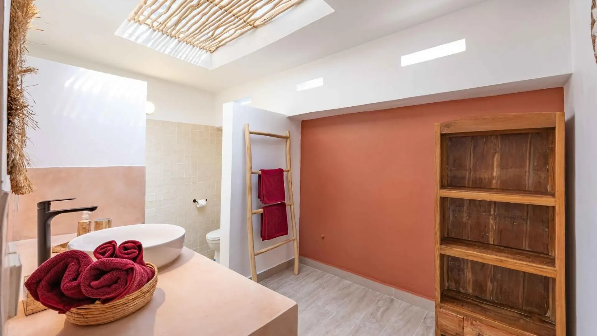 Villa Casa Kokoon - New Bright & Quiet 2Br Mertanadi Seminyak With Private Pool And Parking Indonesia